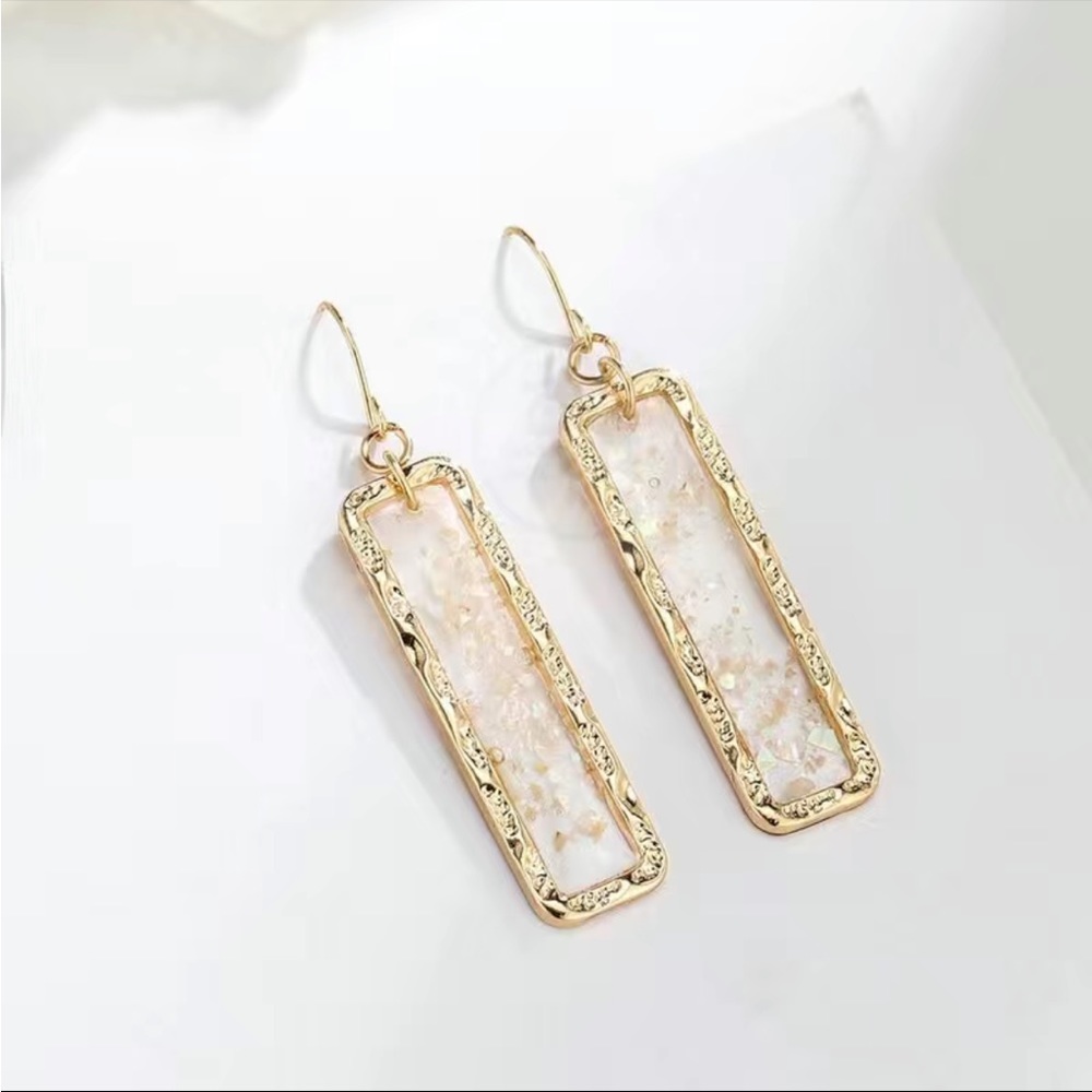 NWT 14K Gold plated long shell flecked tassel copper earrings new